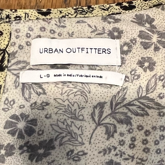 Floral Sage Green Wrap Romper - Urban Outfitters - Size L - Picture 2 of 12